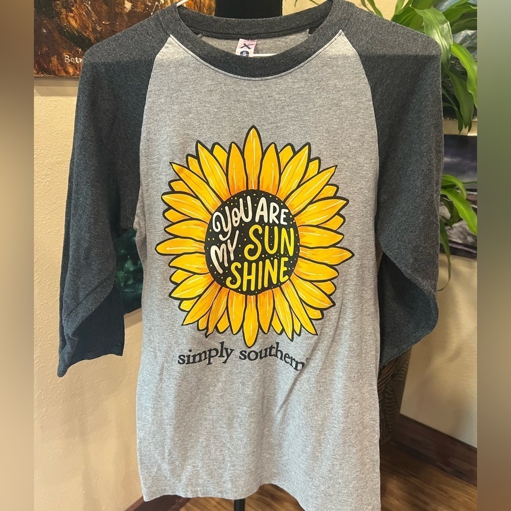 “You are my Sunshine” Simply Southern jersey size small in GUC